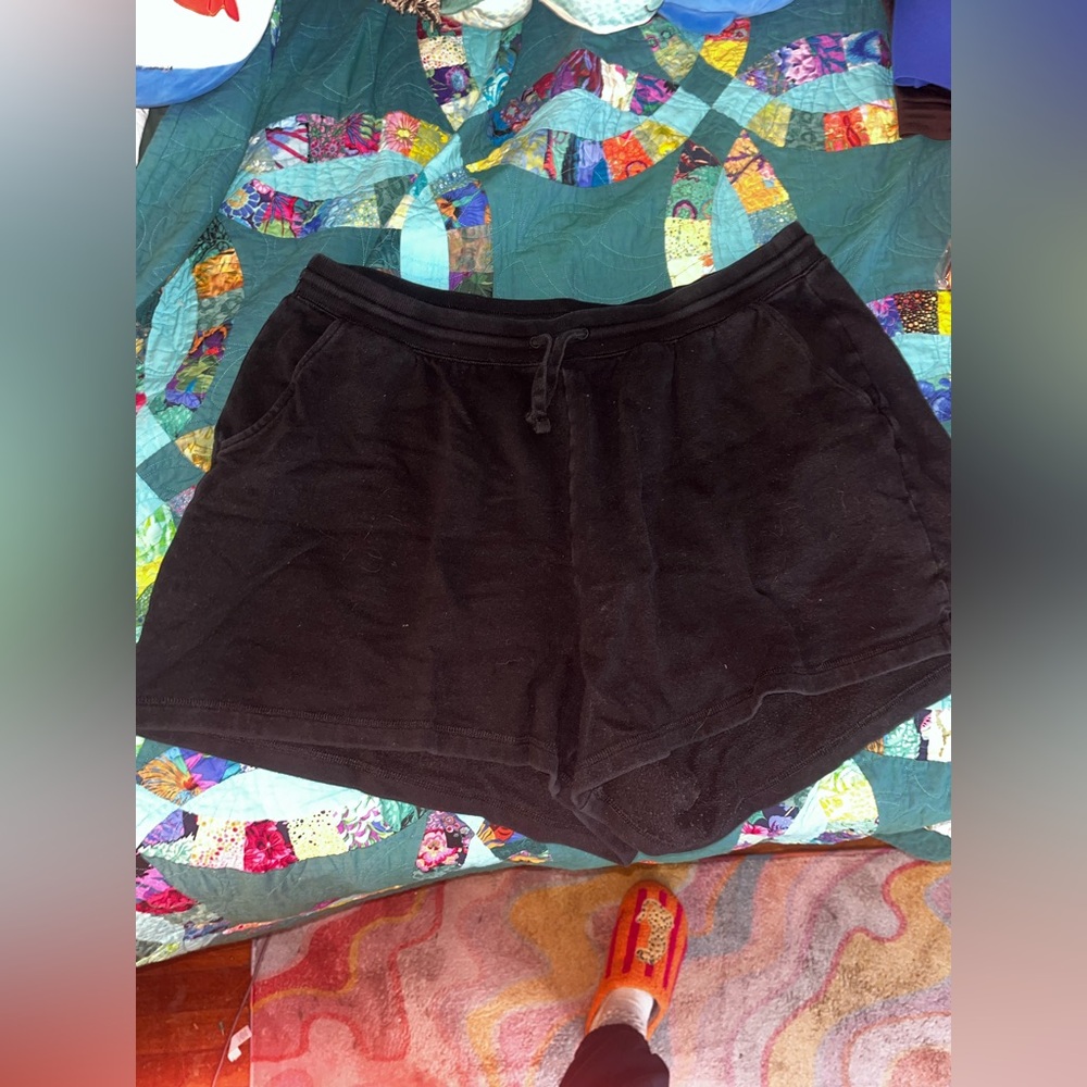 Old Navy Women's Dynamic High Waisted Black Fleece Shorts